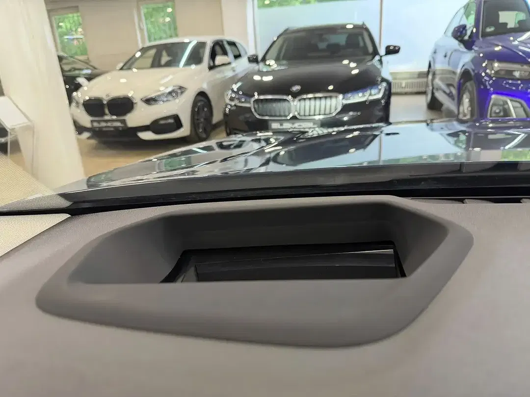 BMW 520 - Thumbnail 34
