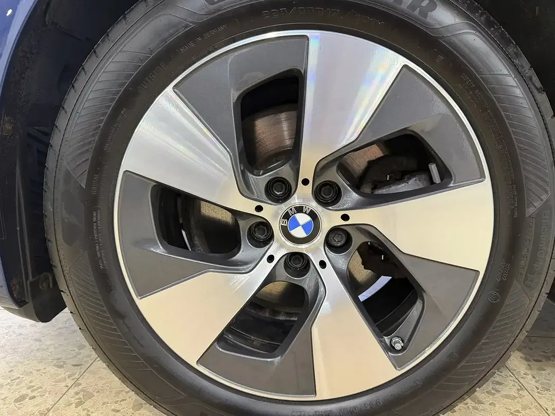 BMW 520 - Thumbnail 40