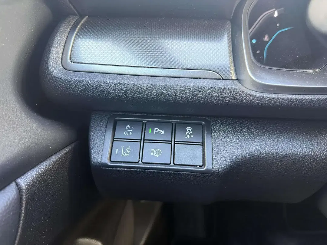 Honda Civic - Thumbnail 23