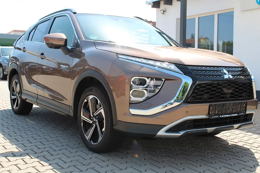 Mitsubishi Eclipse Cross - Thumbnail 4