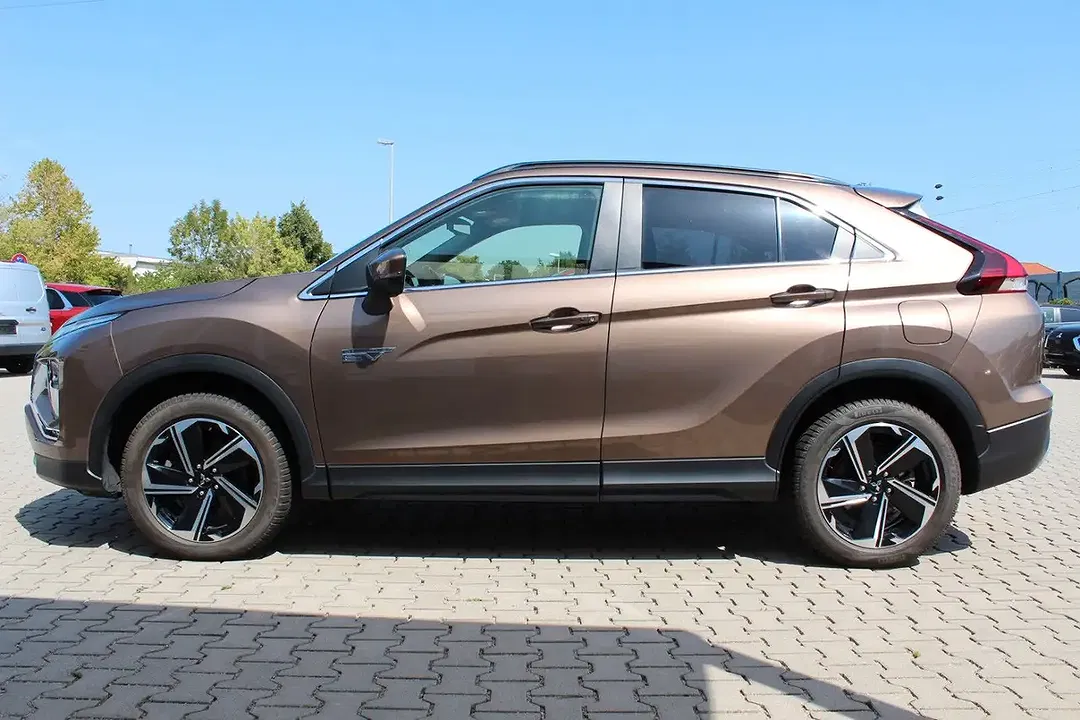 Mitsubishi Eclipse Cross - Thumbnail 9