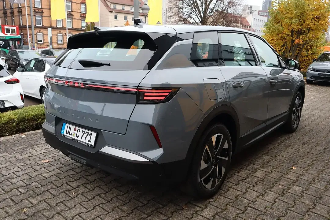 Opel Grandland X - Thumbnail 3