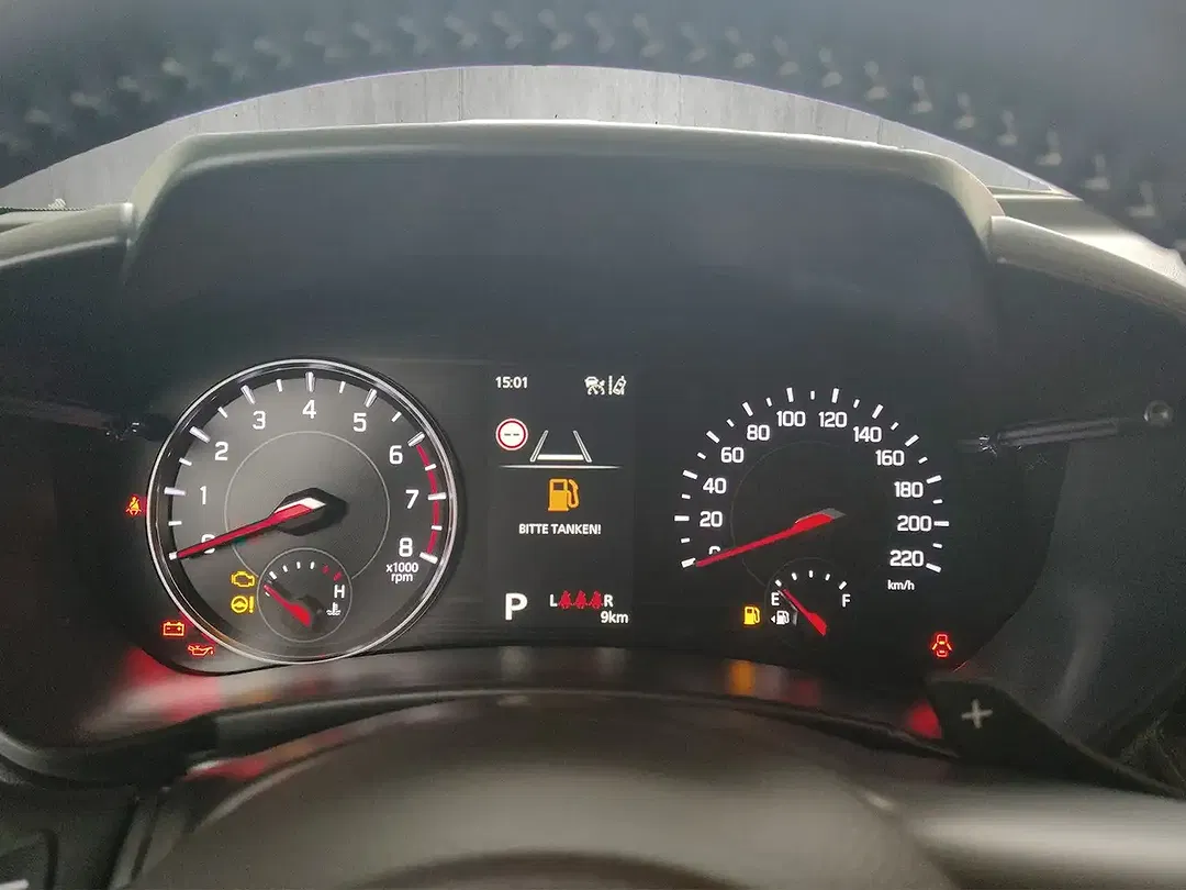Suzuki Swift - Thumbnail 11