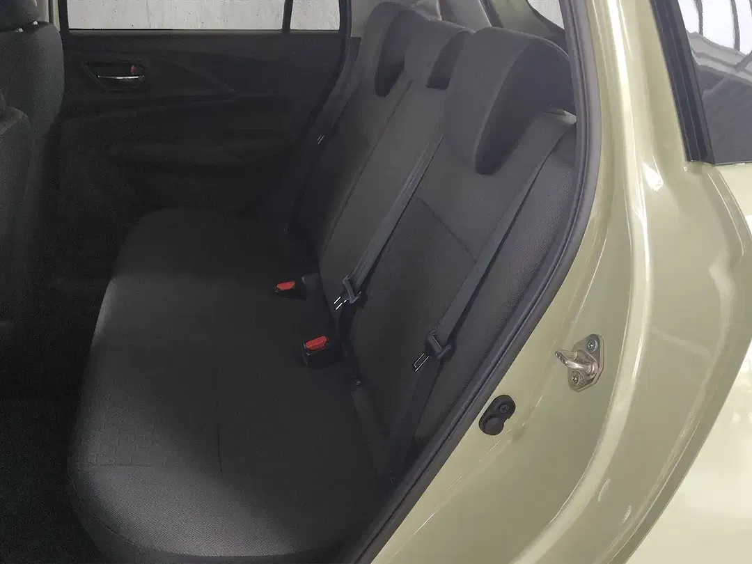 Suzuki Swift - Thumbnail 13
