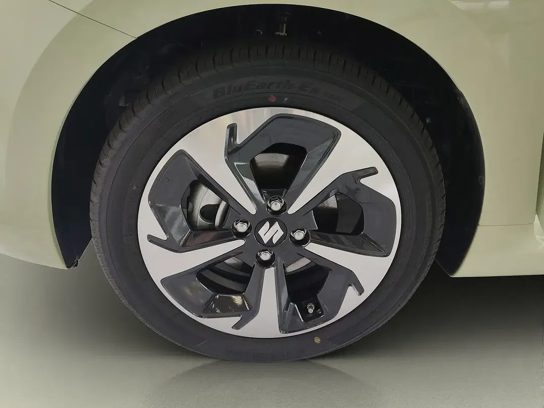 Suzuki Swift - Thumbnail 21