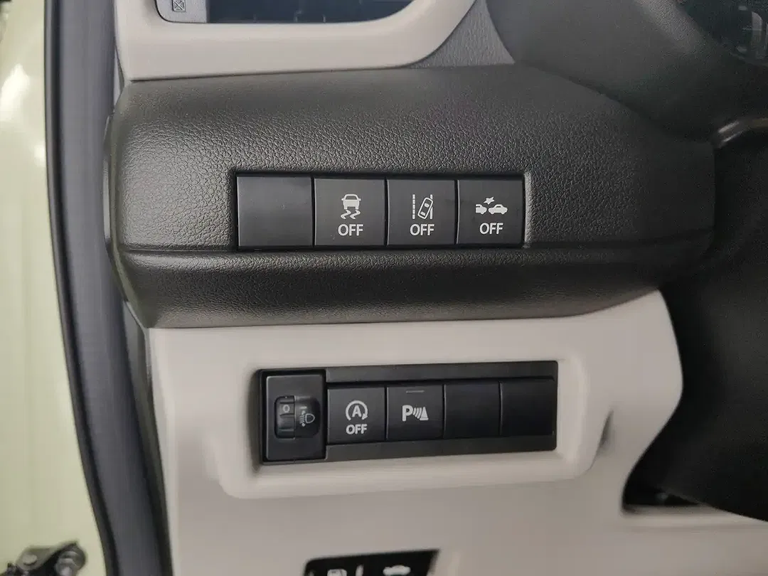 Suzuki Swift - Thumbnail 27