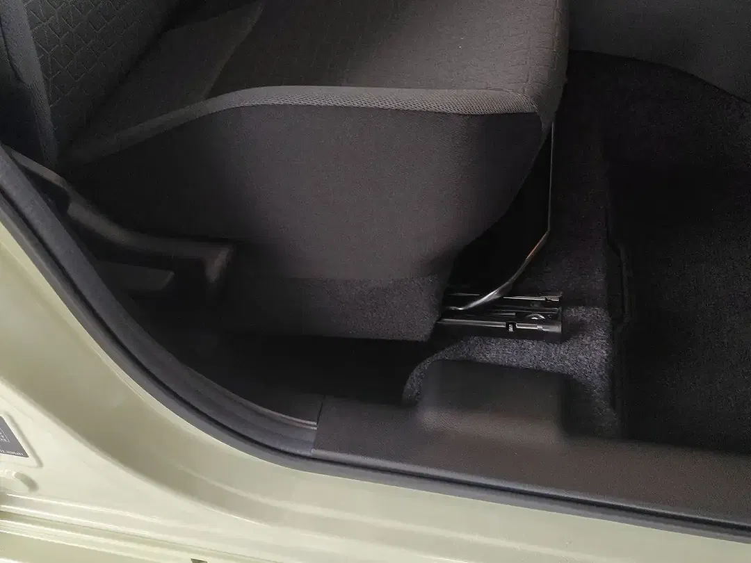 Suzuki Swift - Thumbnail 31