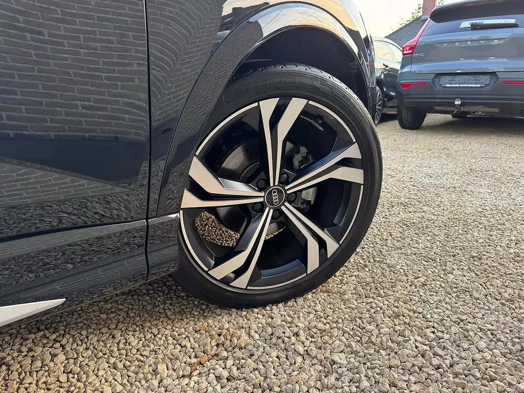 Audi Q3 - Thumbnail 13