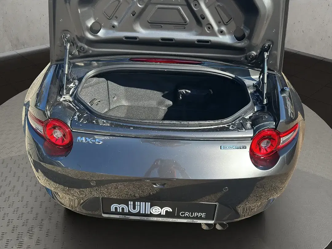 Mazda MX-5 - Thumbnail 10