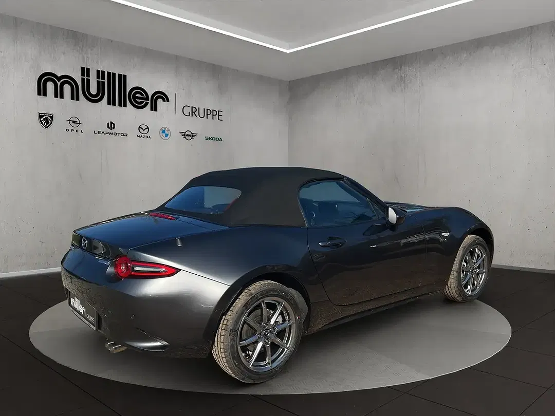 Mazda MX-5 - Thumbnail 2