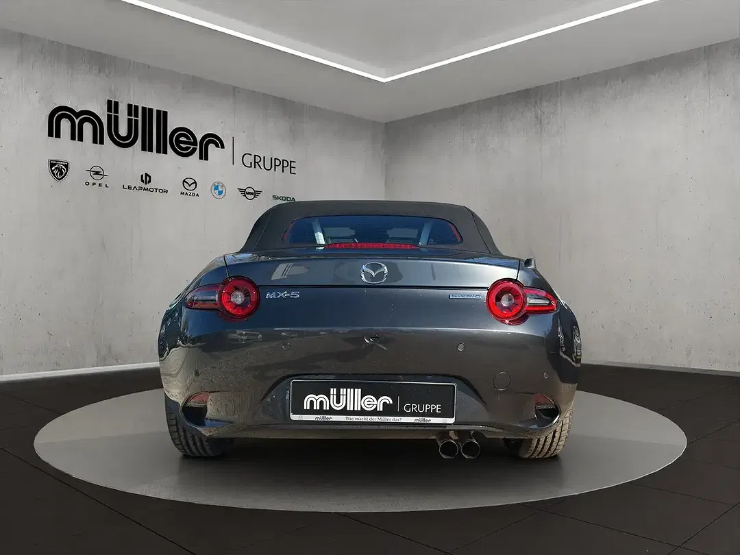 Mazda MX-5 - Thumbnail 5