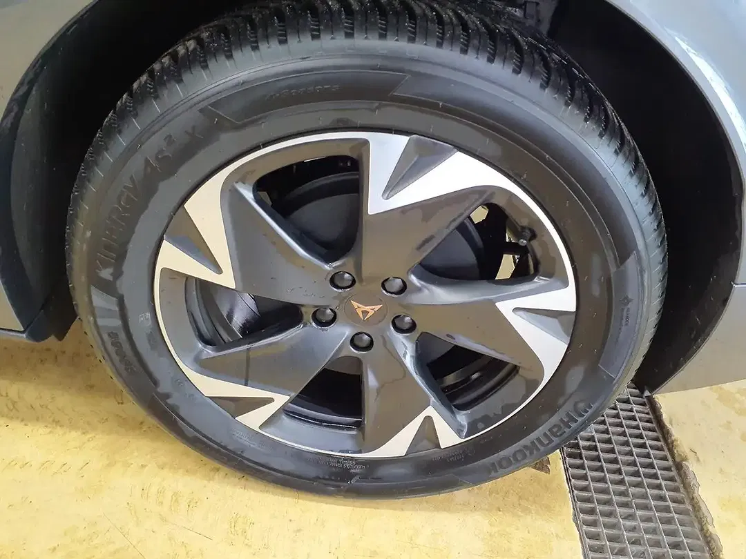 CUPRA Tavascan - Thumbnail 6
