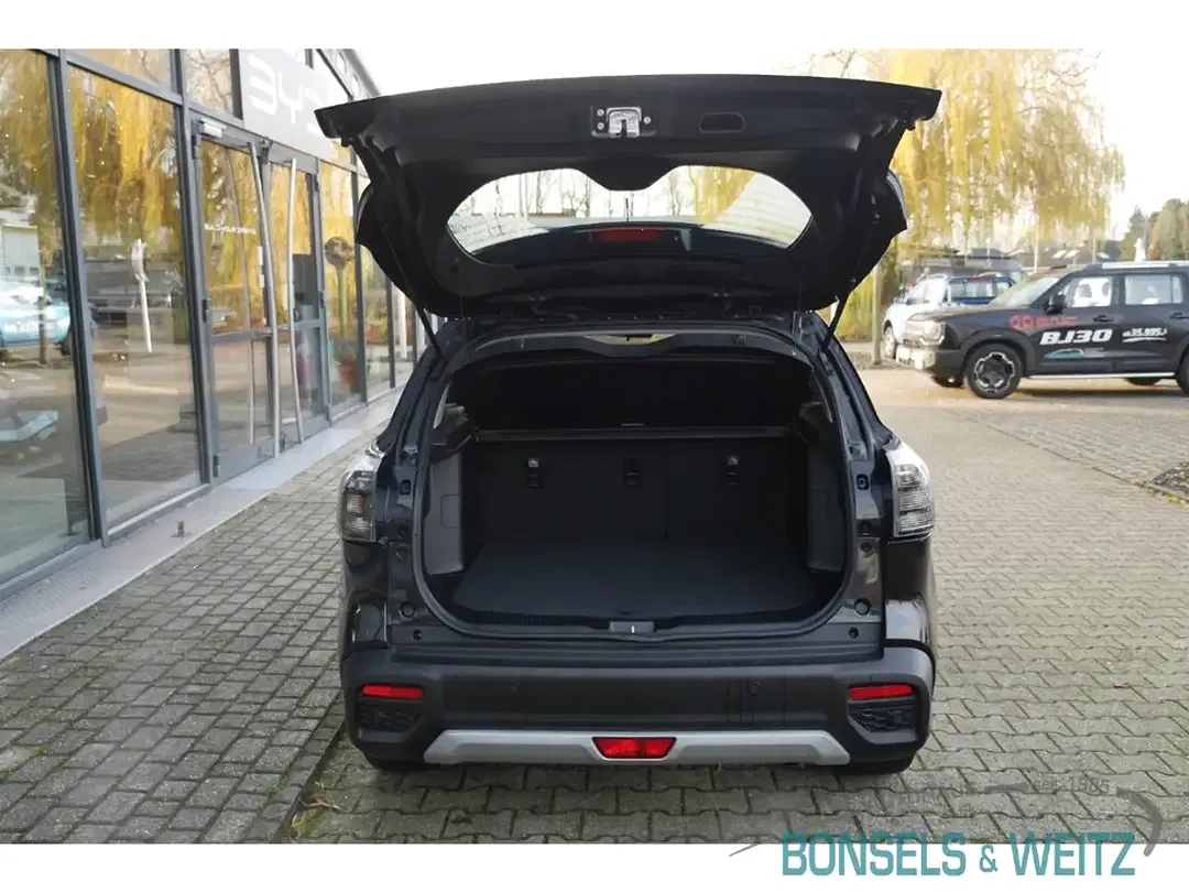 Suzuki SX4 S-Cross - Thumbnail 10