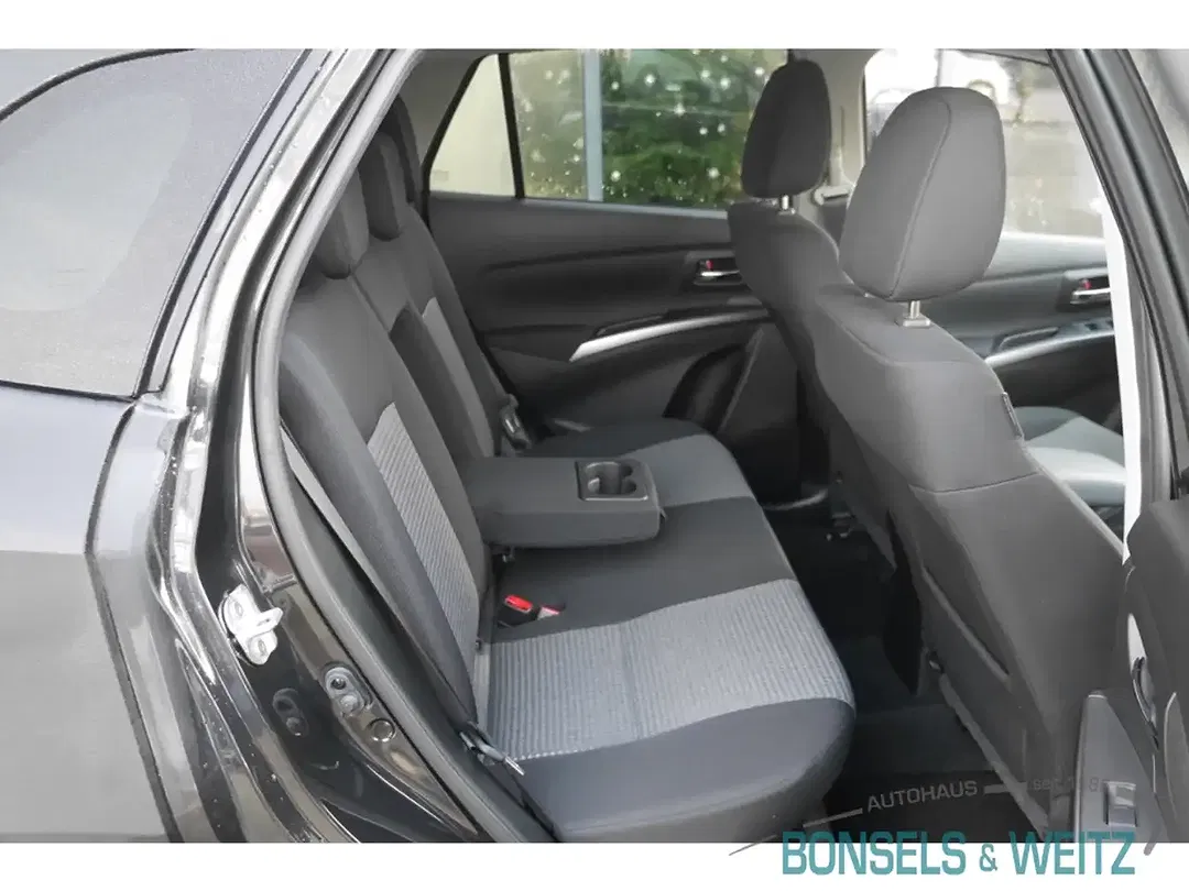 Suzuki SX4 S-Cross - Thumbnail 6