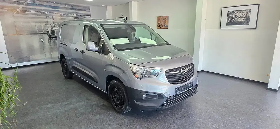 Opel Combo - Thumbnail 2