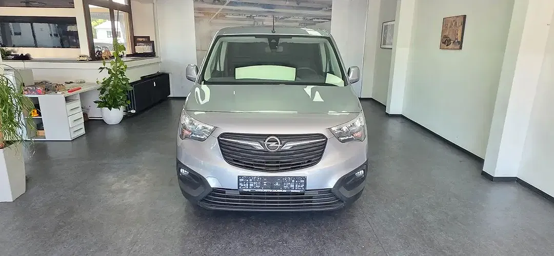 Opel Combo - Thumbnail 3