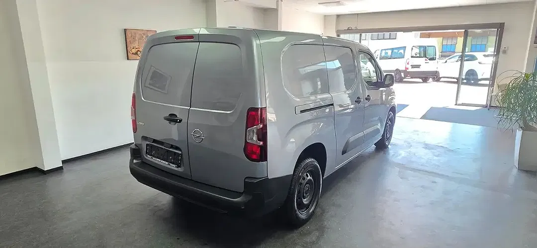 Opel Combo - Thumbnail 6