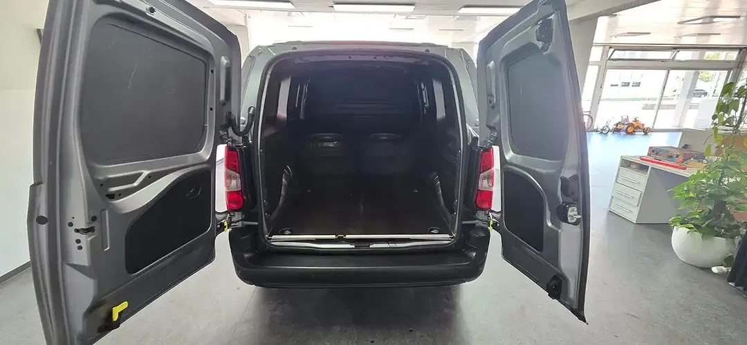 Opel Combo - Thumbnail 8