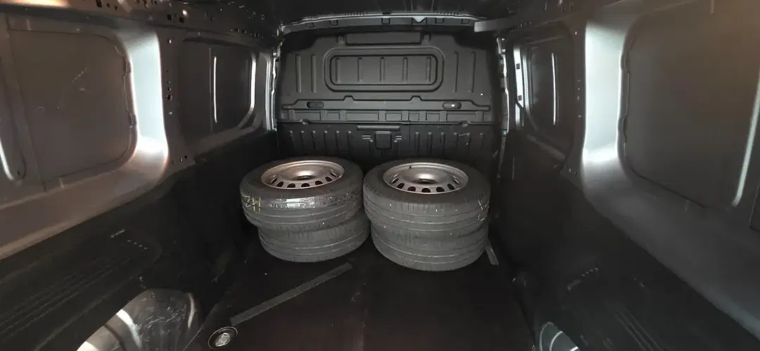 Opel Combo - Thumbnail 9
