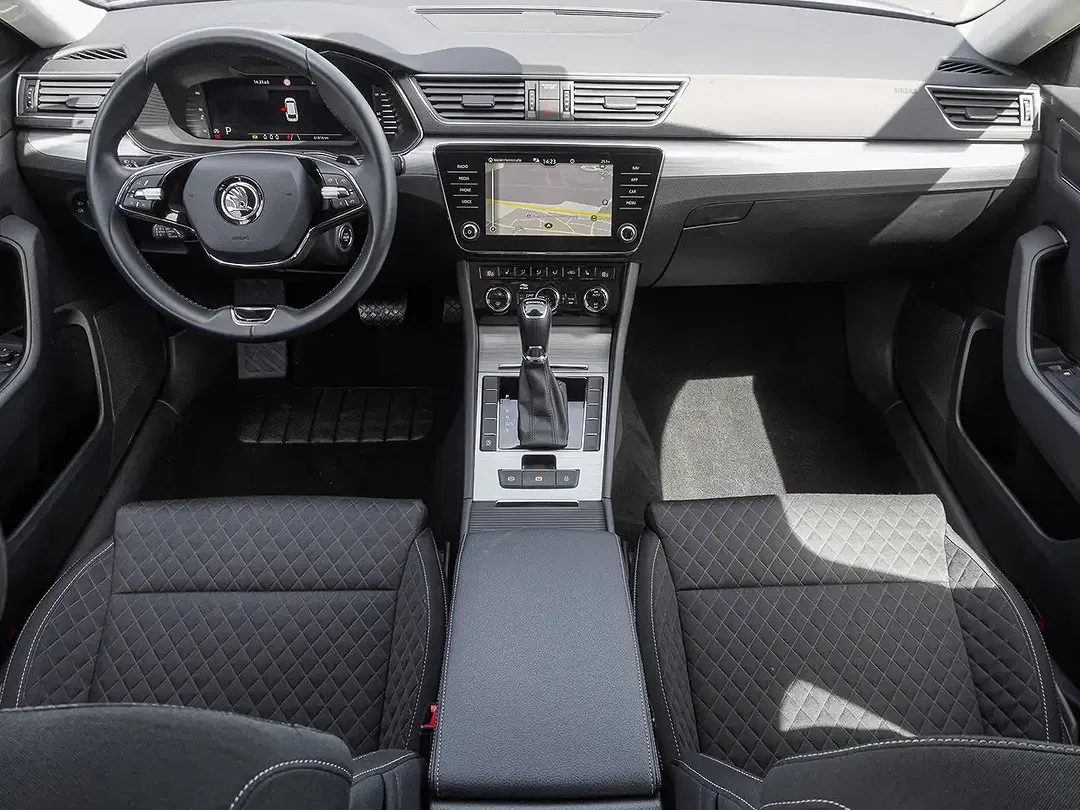 Skoda Superb - Thumbnail 10