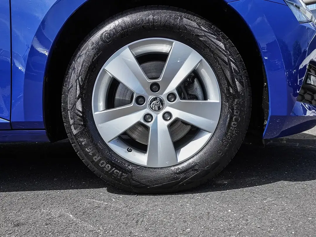 Skoda Superb - Thumbnail 7