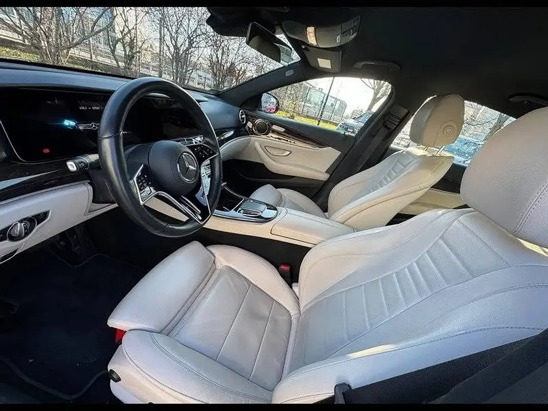Mercedes-Benz E 300 - Thumbnail 6