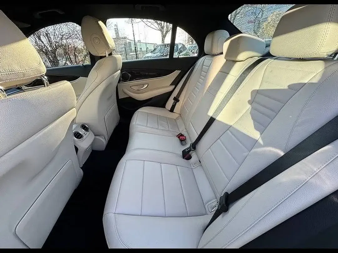 Mercedes-Benz E 300 - Thumbnail 7