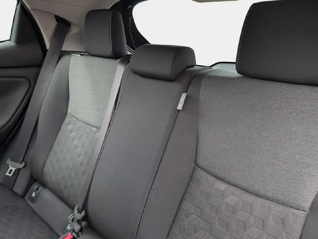 Toyota Yaris - Thumbnail 10