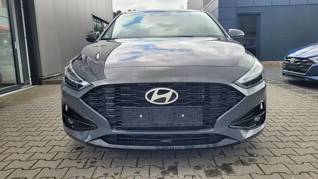 Hyundai i30 - Thumbnail 2
