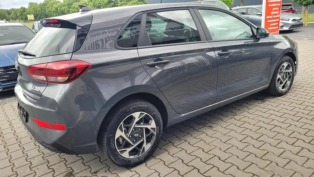 Hyundai i30 - Thumbnail 4