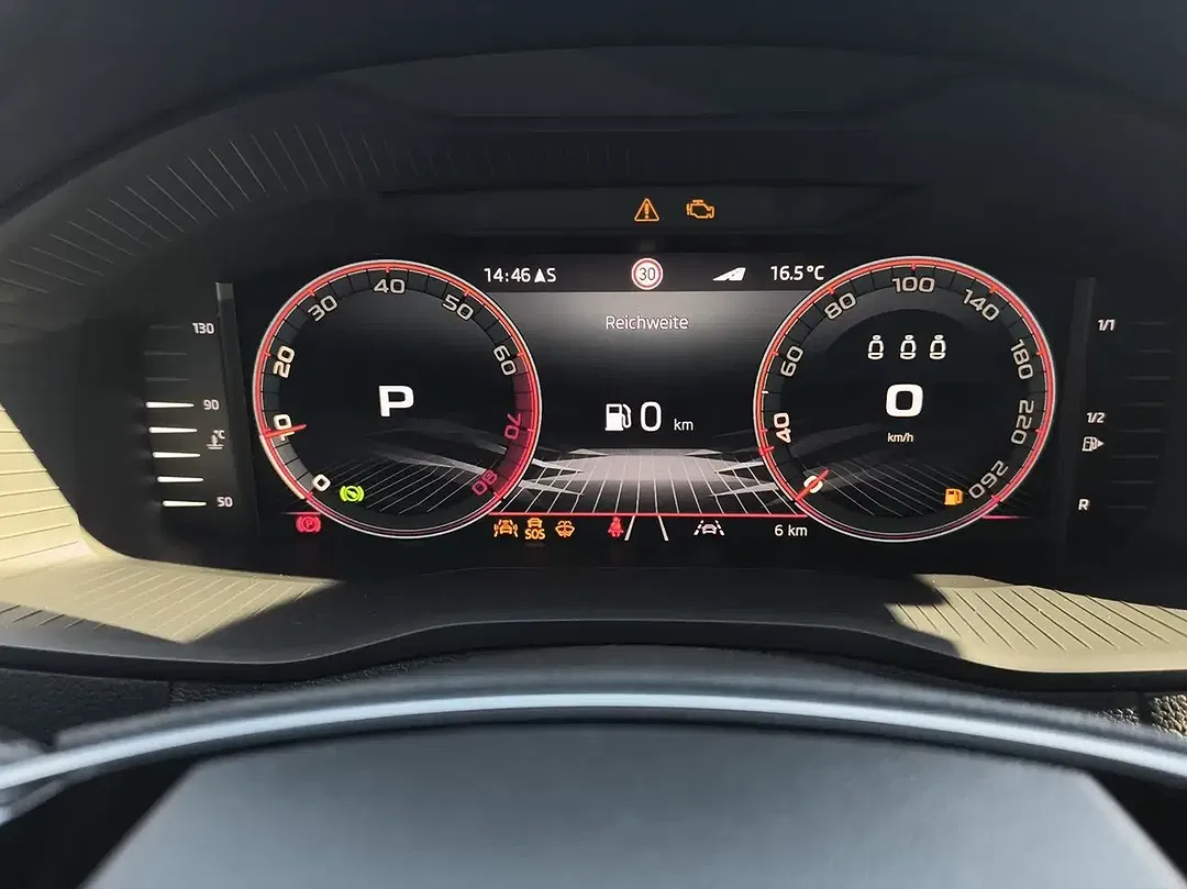 Skoda Karoq - Thumbnail 15