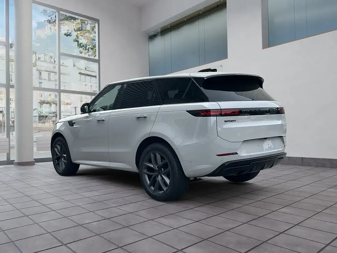 Land Rover Range Rover Sport - Thumbnail 3