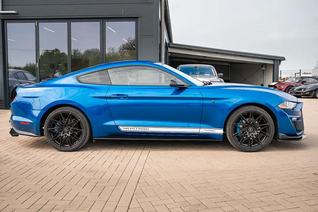 Ford Mustang - Thumbnail 13