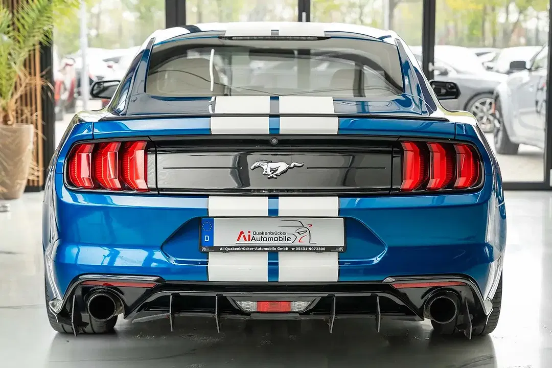 Ford Mustang - Thumbnail 7