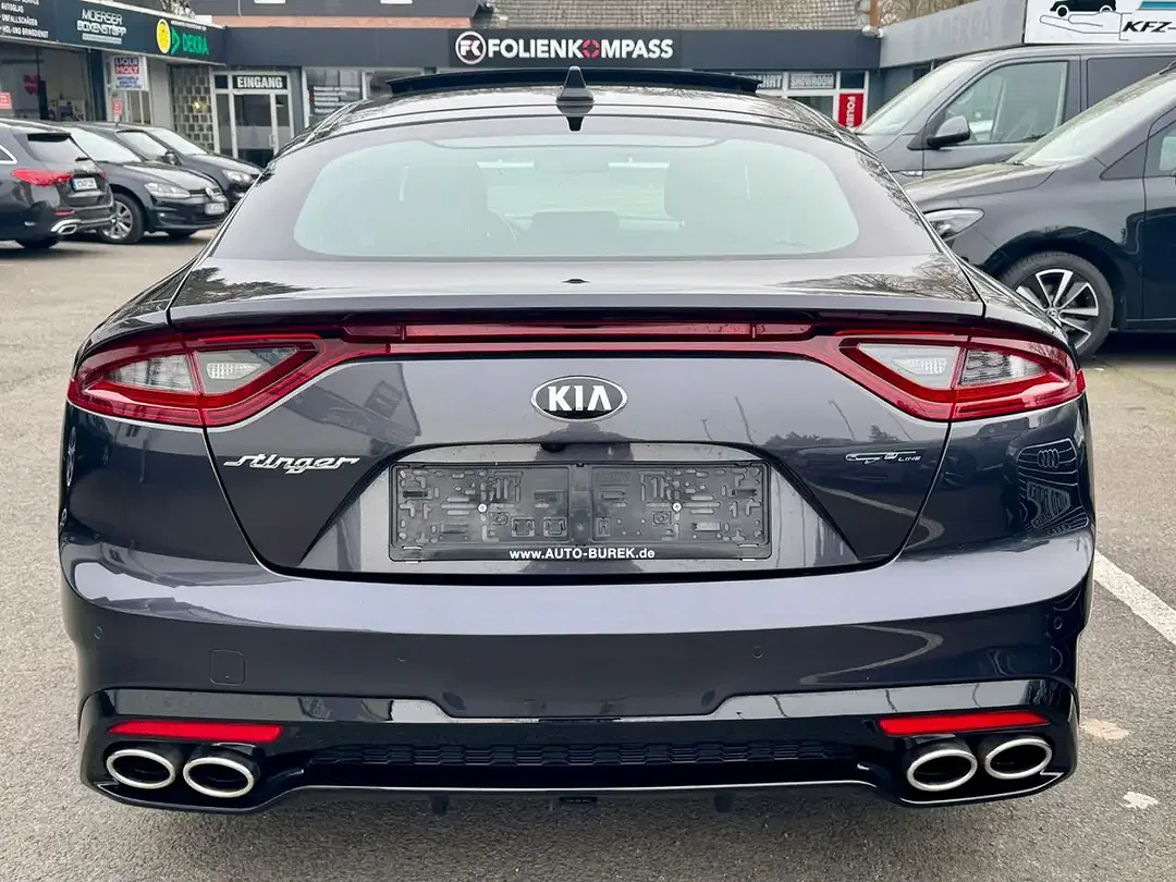 Kia Stinger - Thumbnail 7