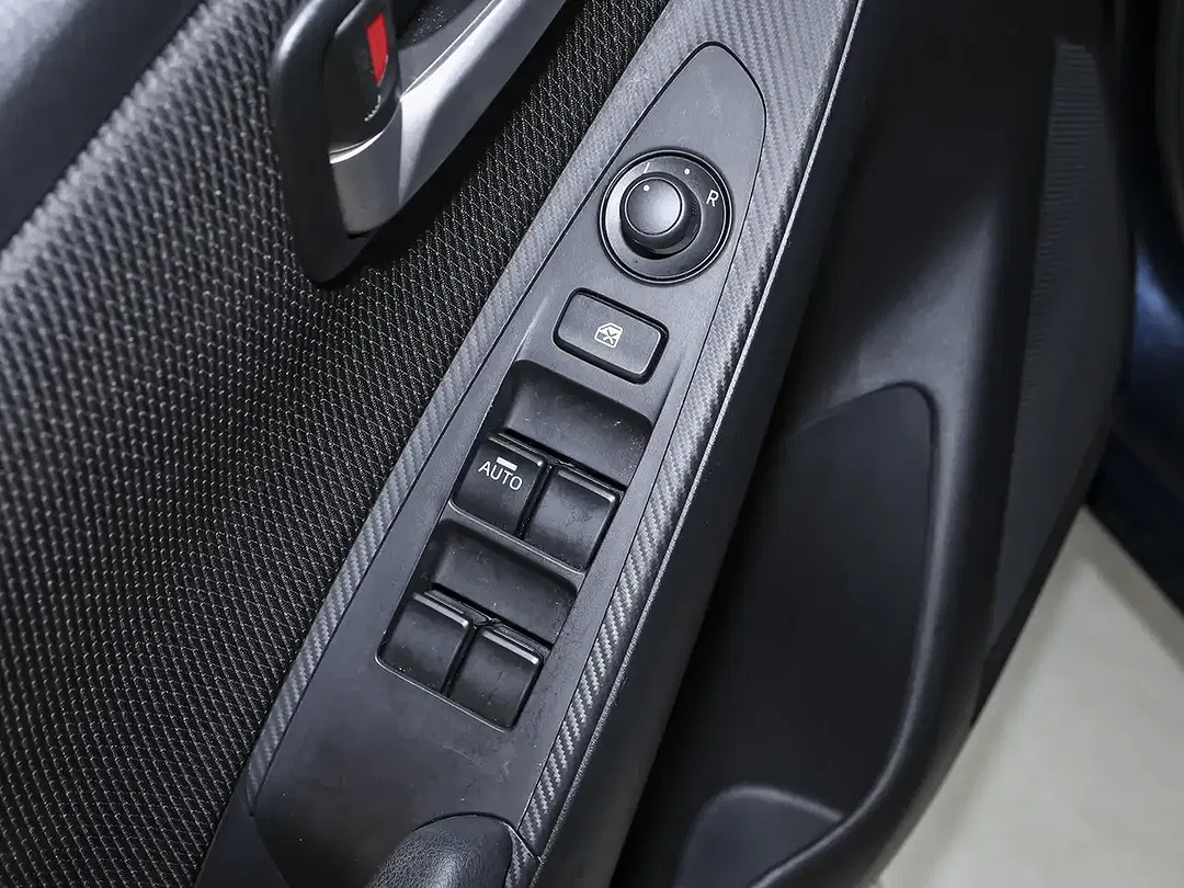 Mazda 2 - Thumbnail 10