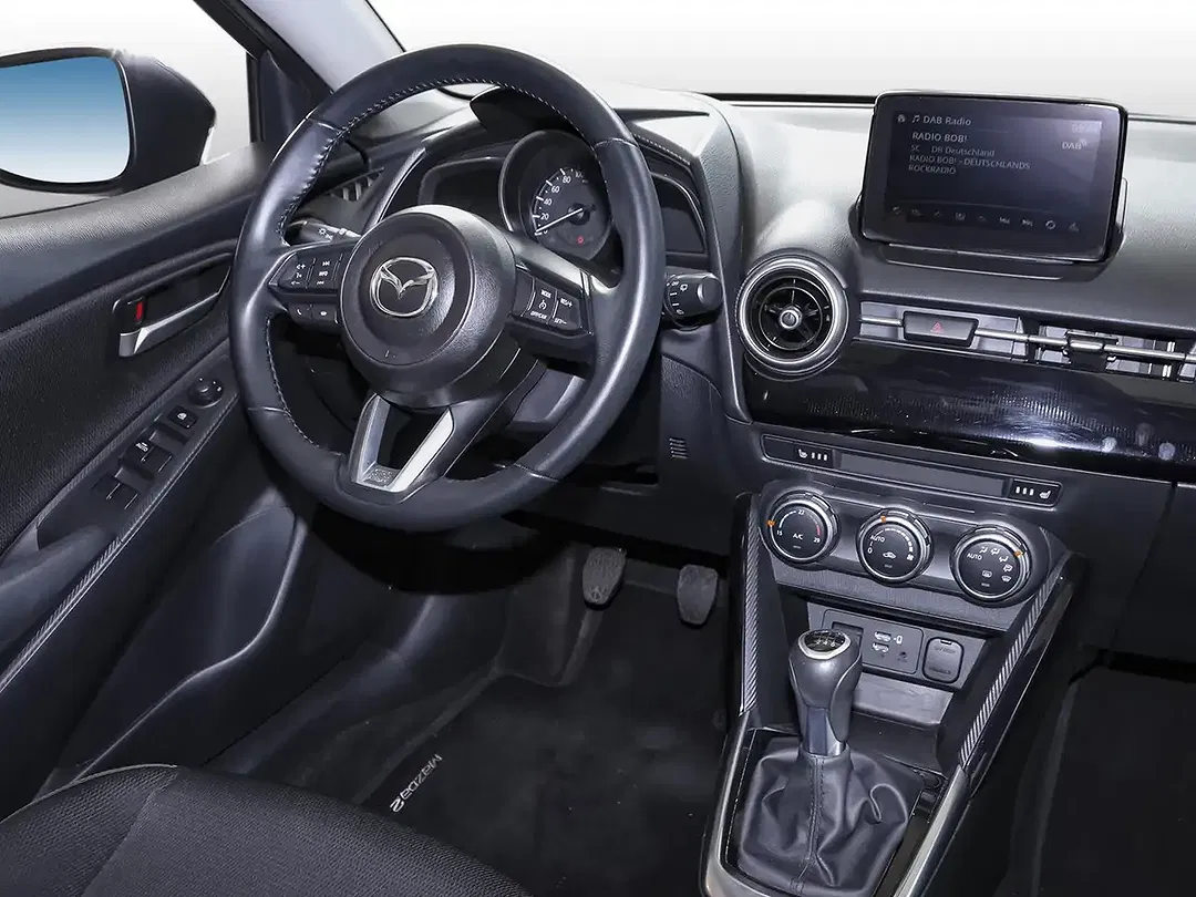 Mazda 2 - Thumbnail 5