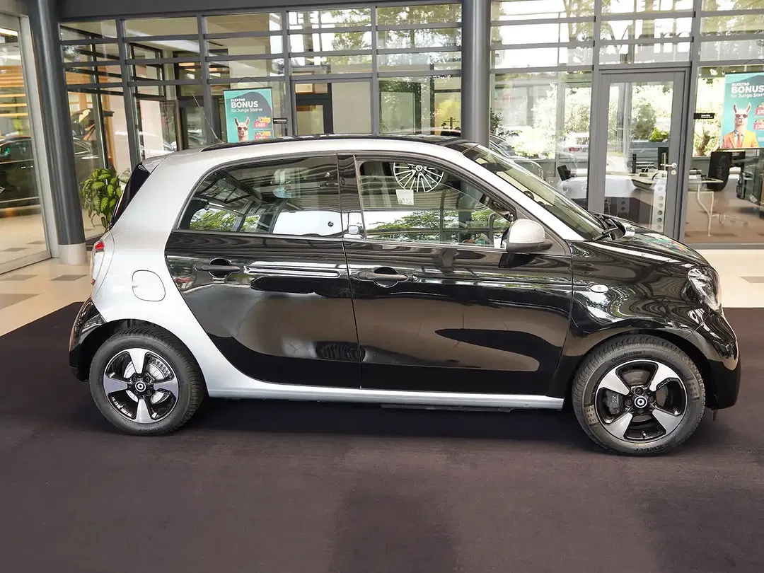 smart forFour - Thumbnail 2
