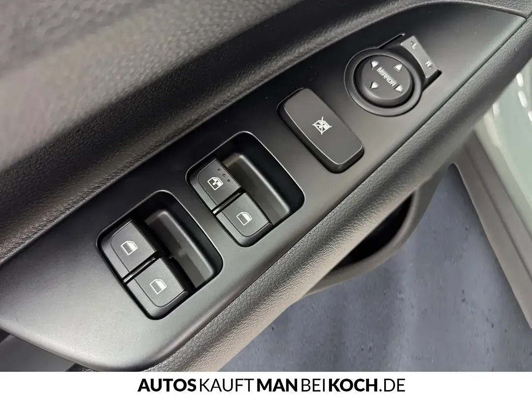 Kia Stonic - Thumbnail 12
