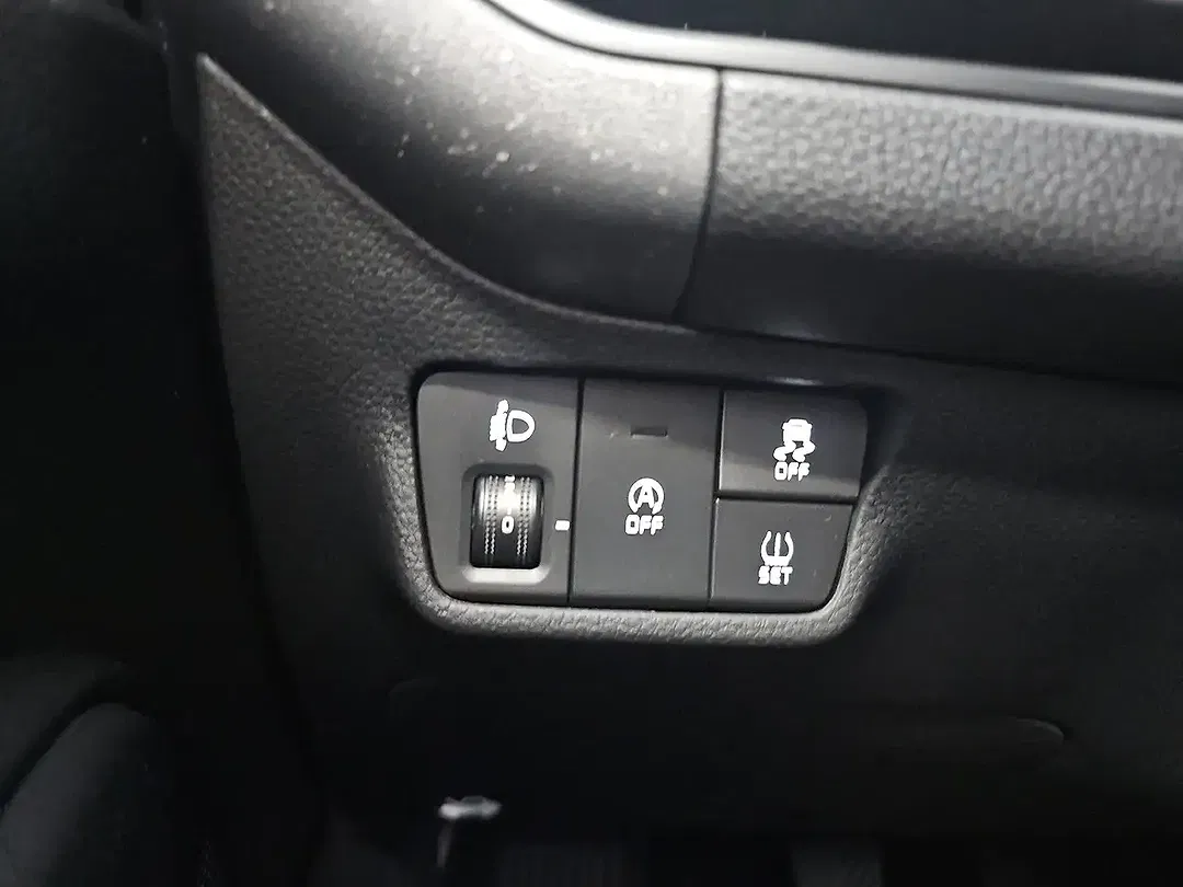 Kia Stonic - Thumbnail 14
