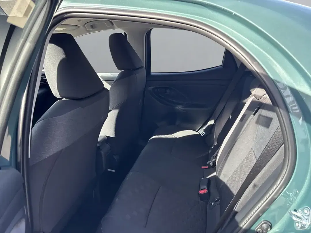 Toyota Yaris - Thumbnail 9