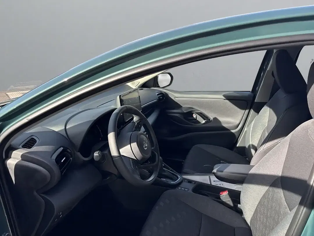Toyota Yaris - Thumbnail 5
