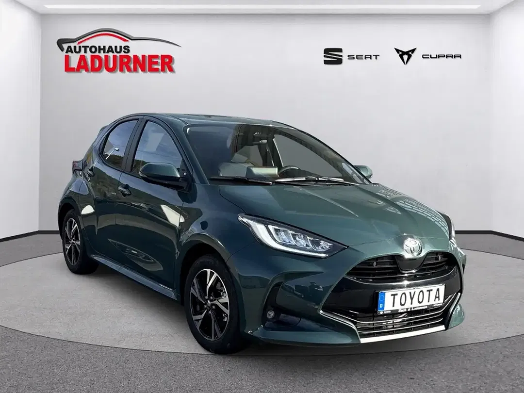 Toyota Yaris - Thumbnail 7