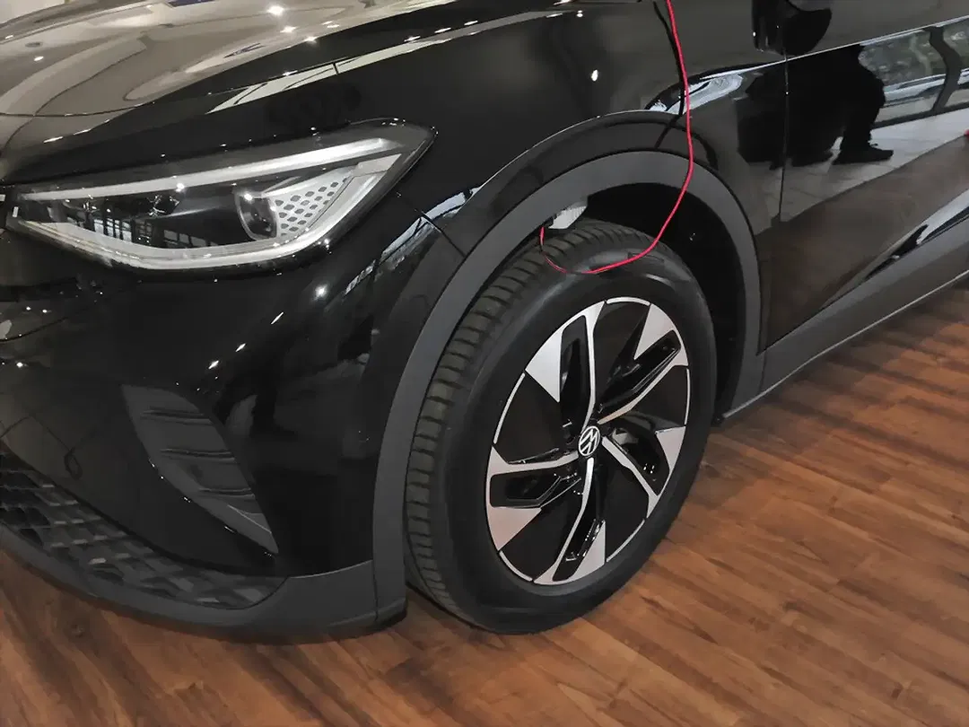 Volkswagen ID.4 - Thumbnail 5