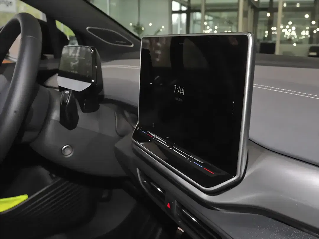 Volkswagen ID.4 - Thumbnail 8