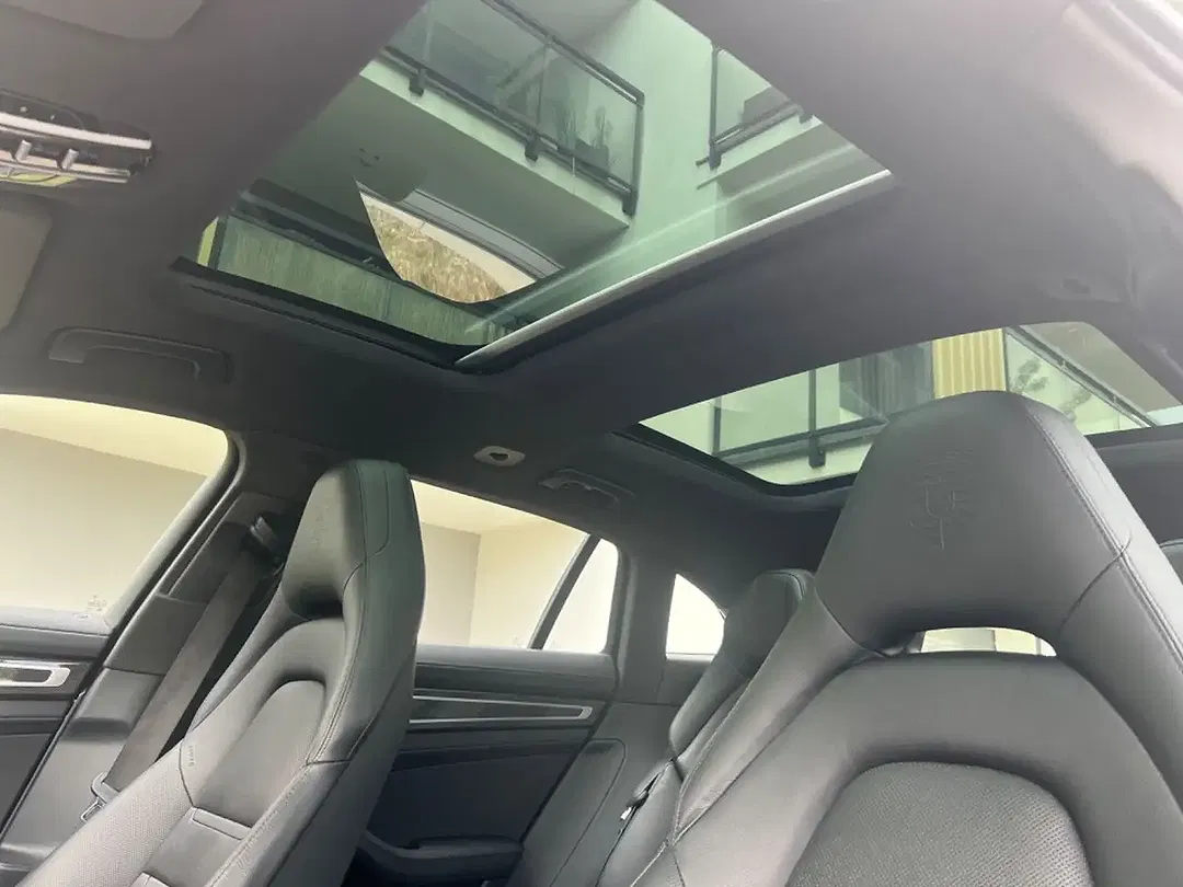 Porsche Panamera - Thumbnail 12