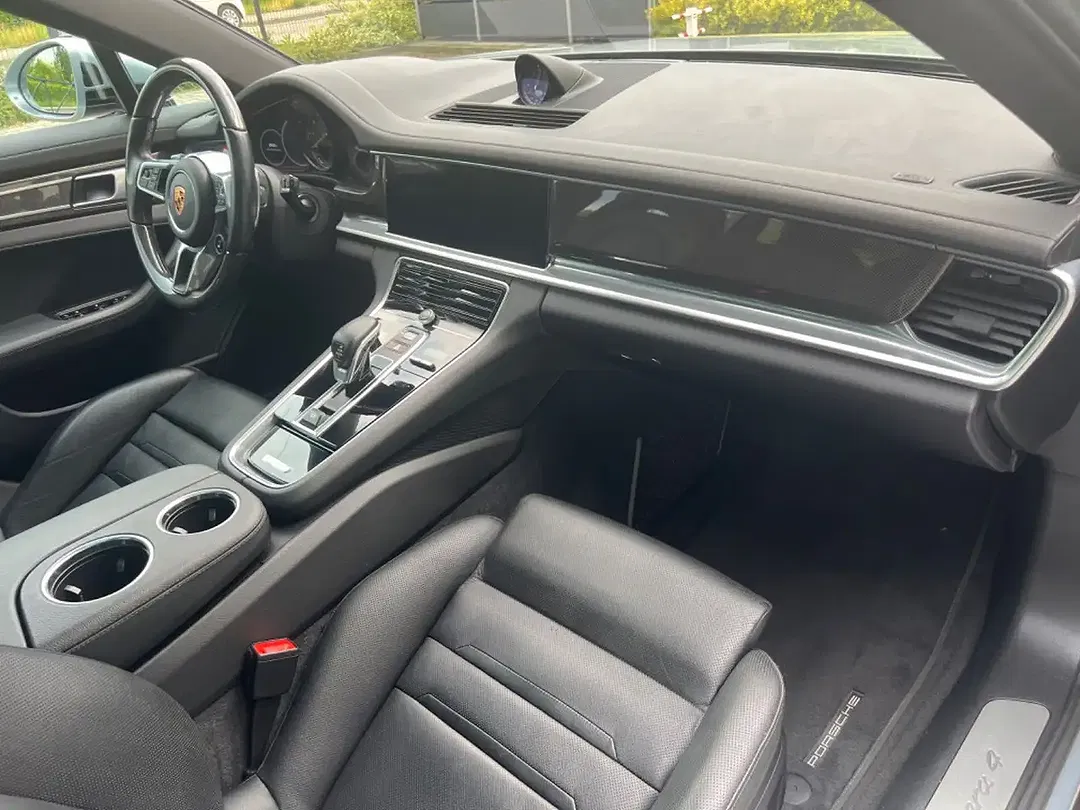 Porsche Panamera - Thumbnail 14