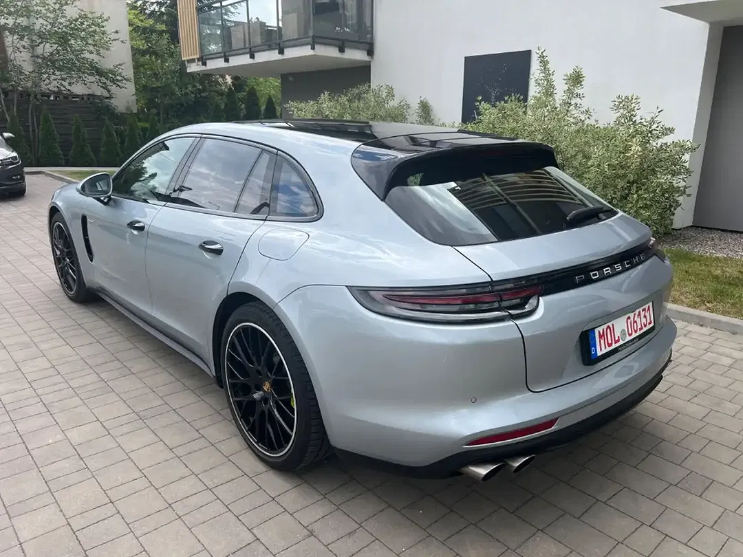 Porsche Panamera - Thumbnail 3