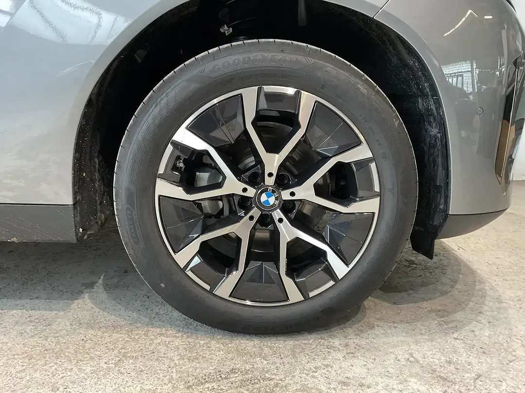 BMW X3 - Thumbnail 12