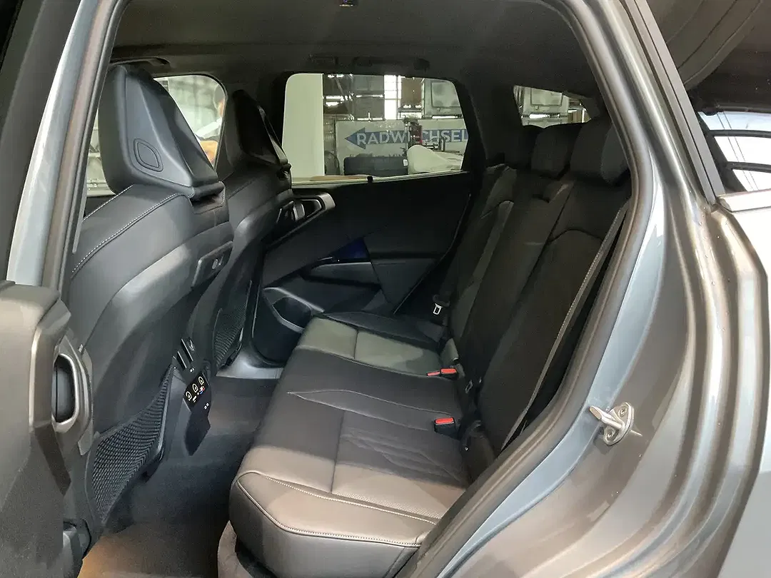 BMW X3 - Thumbnail 9